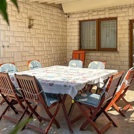 Lejlighed 2 Bedroom Stunning In
