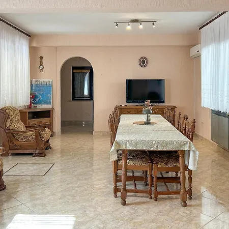 Lejlighed 2 Bedroom Stunning In *