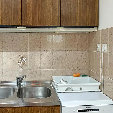 2 Bedroom Stunning In Appartement
